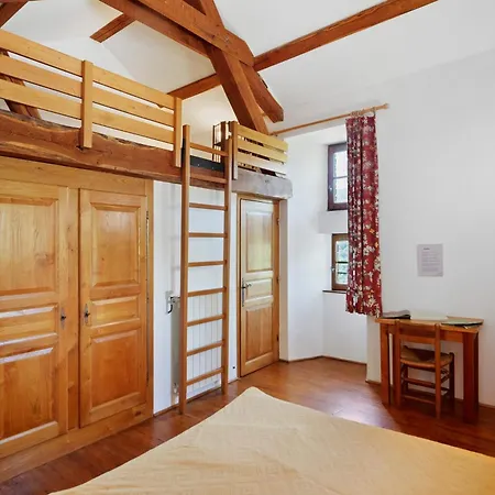 Et Table D'hotes De Vernet Bed & Breakfast Saint-Germain-de-Calberte